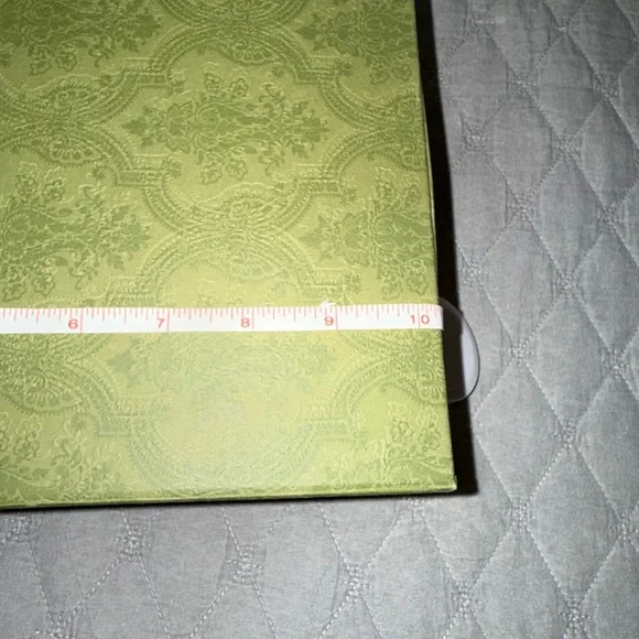 Gucci box 10” long 9” wide 4” tall. Comes with tissue paper and ribbon - Picture 5 of 7